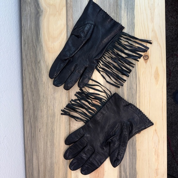 Fringed Leather Women's Gloves Black - Picture 6 of 10